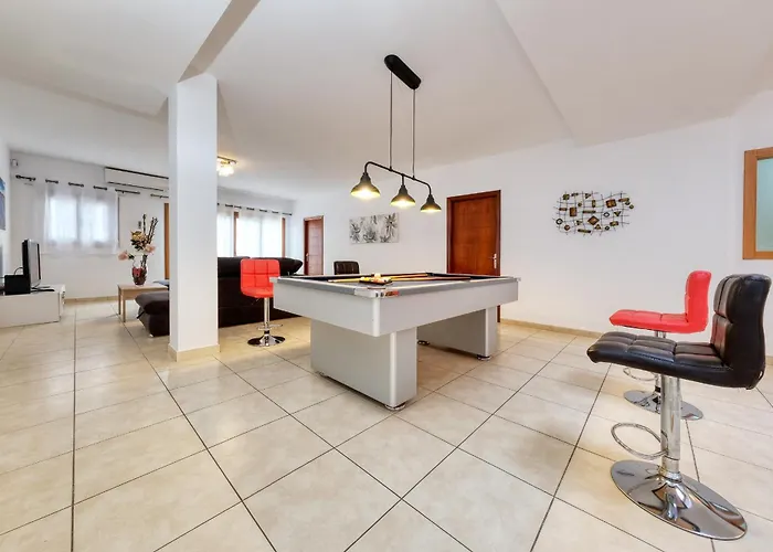 Flavia - Pool, Bbq And Game 플라야블랑카