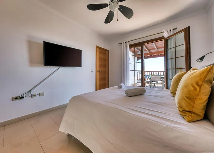 Flavia - Pool, Bbq And Game 빌라 *