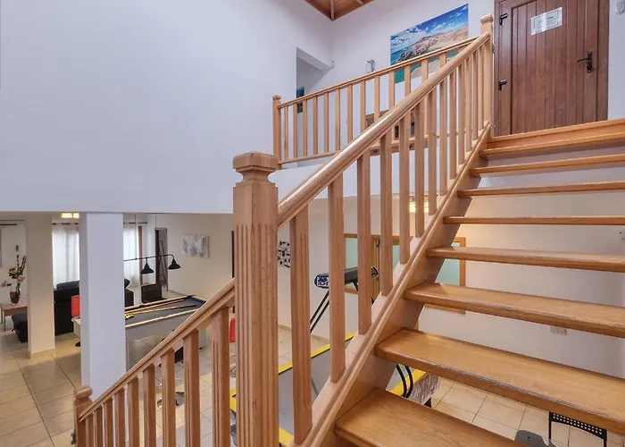 Flavia - Pool, Bbq And Game 빌라 *