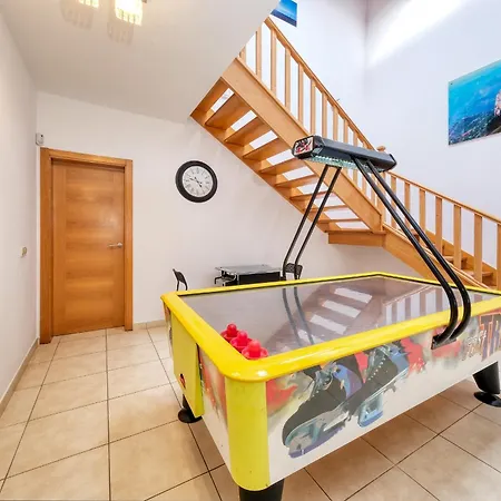 Flavia - Pool, Bbq And Game *