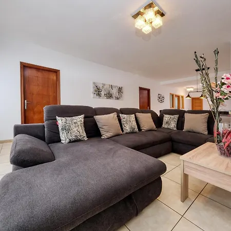 Villa Flavia - Pool, Bbq And Game