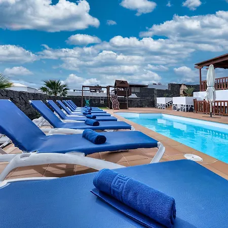 Flavia - Pool, Bbq And Game Villa *