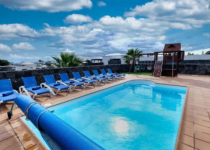 Flavia - Pool, Bbq And Game Playa Blanca (Lanzarote)