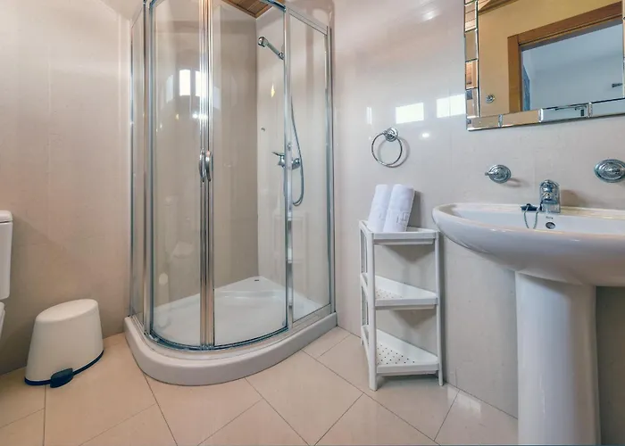 Flavia - Pool, Bbq And Game Villa