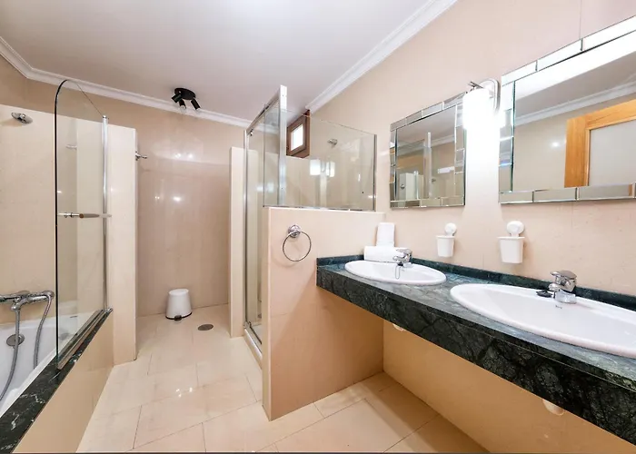 Flavia - Pool, Bbq And Game Villa