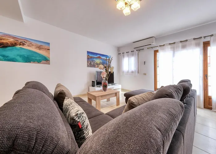 Flavia - Pool, Bbq And Game Villa