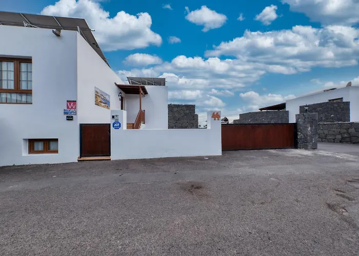 Flavia - Pool, Bbq And Game Villa *